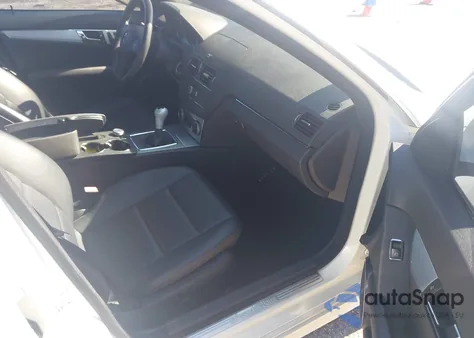 2009 Mercedes-Benz C 300 Sport from USA, damaged, VIN WDDGF54XX9R049383